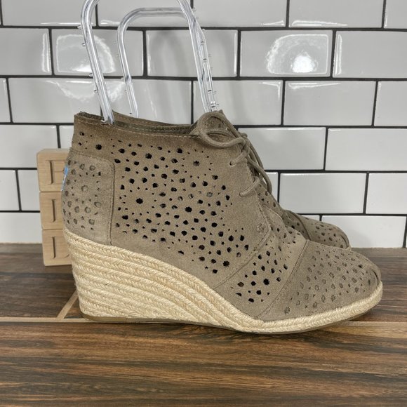 Toms Desert Wedge Womens Size 10 Shoes Taupe Suede Comfort Espadrille Ankle Boot - Picture 3 of 12